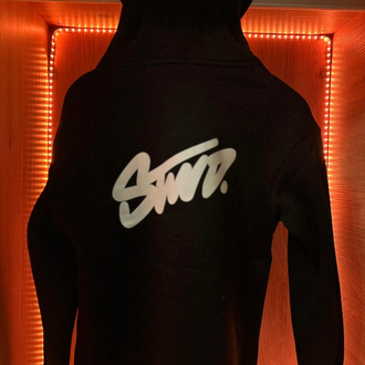 SİYAH SWEATSHİRT