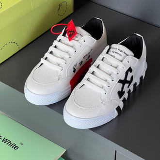 Off-White 
