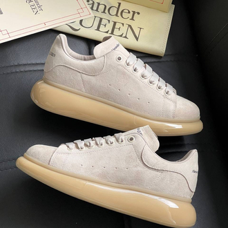 Alexander McQueen 