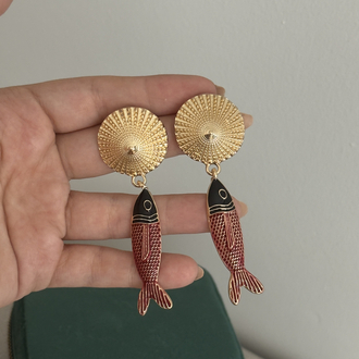 kırmızı balık küpe