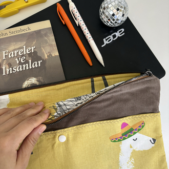 Kadife Lama- Tablet & MacBook Kılıfı