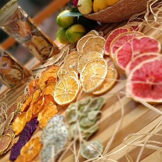 Mix Fruits,Strawberry, Pineapple, Orange, Apple and banana Chips(100g)