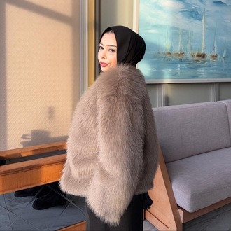 Beige Kürk