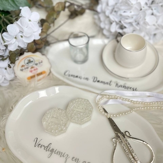Handgefertigtes Verlobungstablett im Muschel-Design mit Perle | EW-292826
