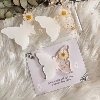 20 Handgefertigter Epoxidharz-Magnet mit Schmetterlings- und Blumenmotiv | EW-292855
