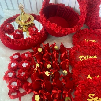 Rotes Henna-Set mit lasergeschnittenen Blumen | EW-292697