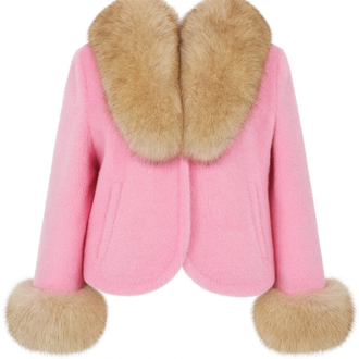 Crop Alcantara