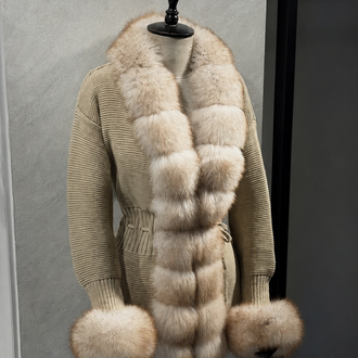 Fur Embrace 80 cm
