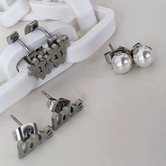 6'lı Yonca İnci Love Figürlü Silver Renkli Küpe Seti - 1741