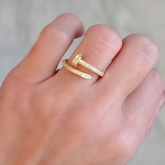 Ayarlanabilir Çivi Model Zirkon Taşlı Gold Renk Çelik Yüzük - 1758