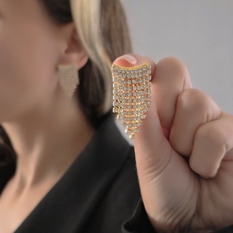 Sallantılı Minimal Beyoğlu Taşlı Gold Renk Küpe - 1740