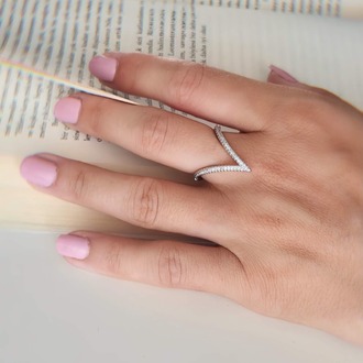 V Model Zirkon Taşlı Ayarlanabilir Silver Gümüş Renkli Yüzük - 1646