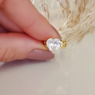 Kalp Model Zirkon Taşlı Model Gold Renkli Kıkırdak Sıkıştırmalı Küpe Earcuff- 1328