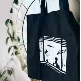 Pencere Önü Siyah Bez Çanta