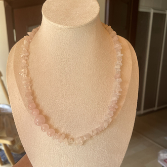 Pembe Kuvars Kolye - Sevgi ve Şefkatin Zarif Hali