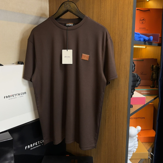Zegna Logo Plaque T-shirt ( İthal-Ütü İstemez-NFC Aktif) Koyu Kahve
