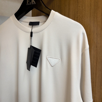 Prada Logo T-shirt ( İthal-Ütü İstemez-NFC Aktif) - Kum Beji
