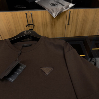 Prada Logo T-shirt ( İthal-Ütü İstemez-NFC Aktif) - Koyu Kahve