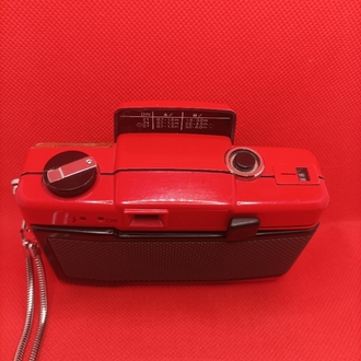 KIRMIZI RENKLİ REVUE 35 FC ANALOG FOTOĞRAF MAKİNESİ