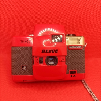 KIRMIZI RENKLİ REVUE 35 FC ANALOG FOTOĞRAF MAKİNESİ