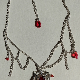 Heart's web necklace