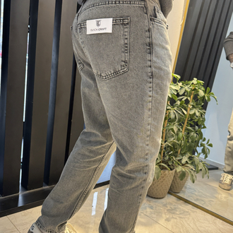 BOYFRIEND JEAN