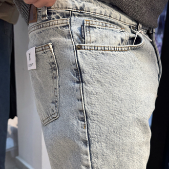 BOYFRIEND JEAN