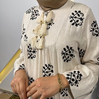 Ghisa Bej - Siyah Keten Elbise
