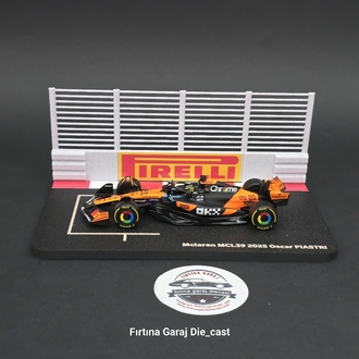 1:43 Oscar Piastri 2025 Grid Diziliş Dioraması Pilotlu Model 