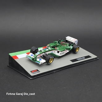 1:43 Jaguar R4 2003