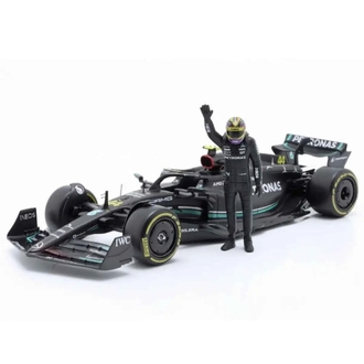 1:24 Mercedes AMG W14 Lewis HAMILTON 2023 Figürlü Model
