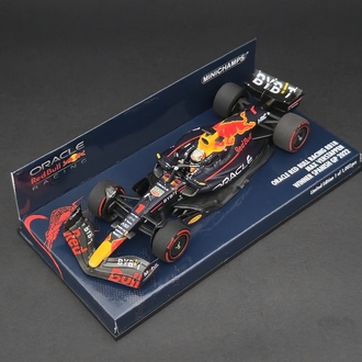 1:43 Minichamps Redbull Oracle RB18 Max Verstappen 2022 Dünya Şampiyonu