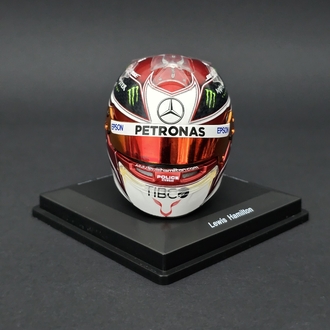 1:5 Lewis Hamilton 2019 Dünya Şampiyonu Kask Figürü 