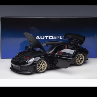 1:18 Autoart Porsche 911 (992,2) GT2 Weissach Package