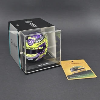 1:5 Lewis Hamilton 2024 Kask Figürü 