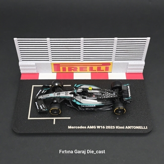 1:43 Kimi Antonelli 2025 Grid Diziliş Dioraması Pilotsuz Model