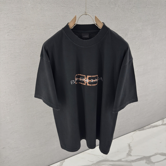 BALENCIAGA Premium T Shirt (Oversize)