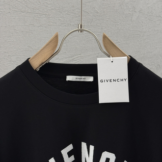 GIVENCHY Premium T Shirt