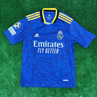Real Madrid 21-22 Deplasman Forma