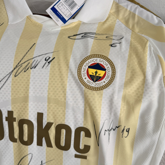 FENERBAHÇE İMZALI FORMA