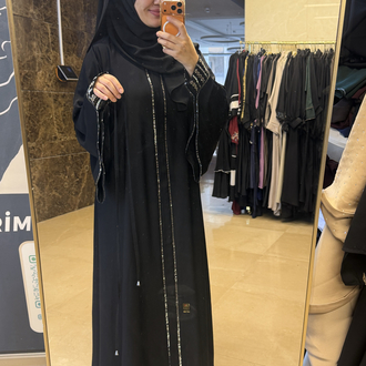 Dubai abaya