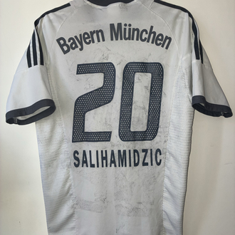 Bayern Münih Forması
