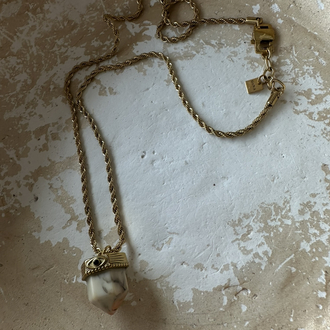 Capsüle Necklace