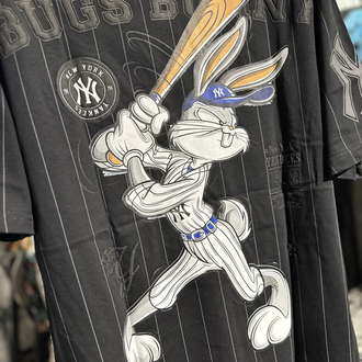 : Bugs Bunny x NY Yankees (Black)