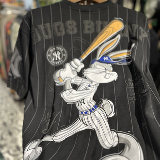 : Bugs Bunny x NY Yankees (Black)