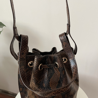Suni Deri Büzgülü Bucket Çanta