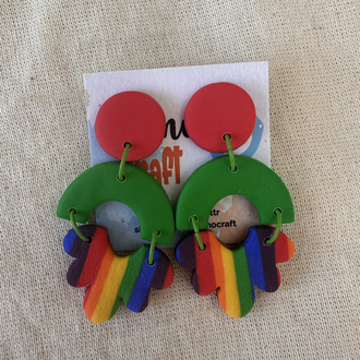 Sallantılı rainbow küpe