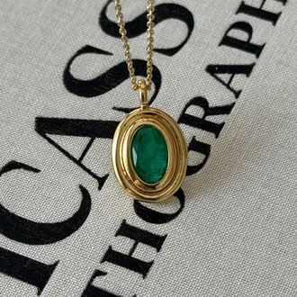 Antik oval taşlı kolye (zümrüt yeşili)