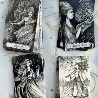 Tarot of the abyss (12cm 7cm)