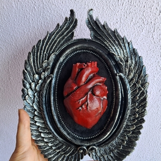 Anatomik Kalp Gotik Çerçeve 